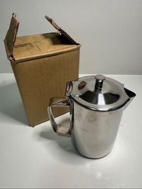 NEW in box 10 oz Stainless Steel Coffee / beverage 18/10 Pakistan quality